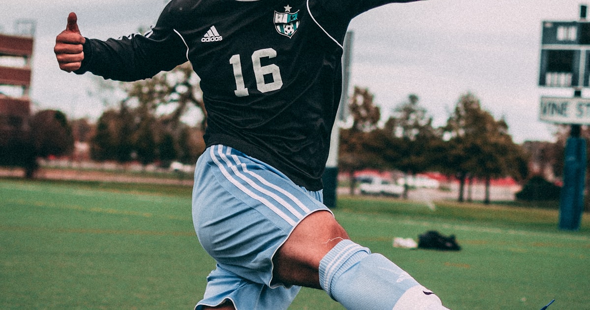 Pelé, Maradona e Messi — Comparativo dos Maiores Jogadores de Todos os Tempos